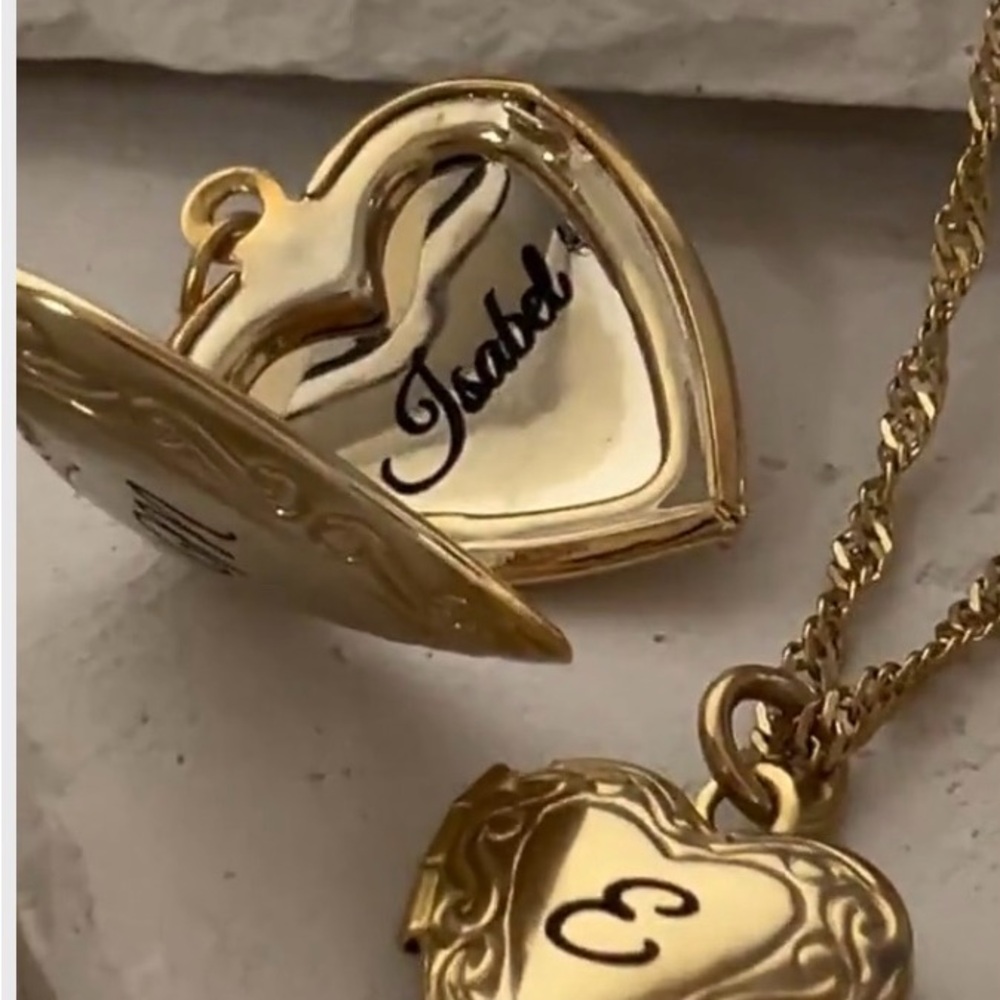 Heart Locket - Picture 2 of 3